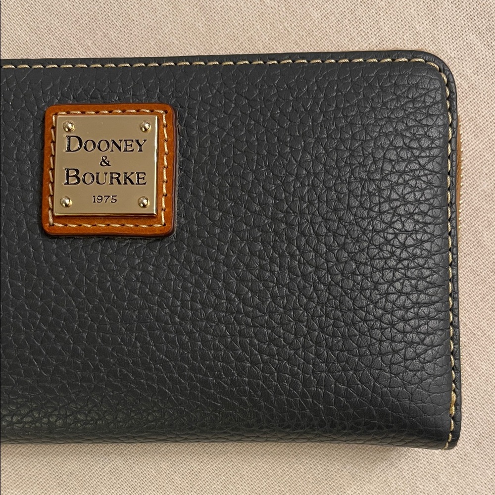 Dooney & Bourke Slate Gray Wristlet Clutch - Picture 4 of 10